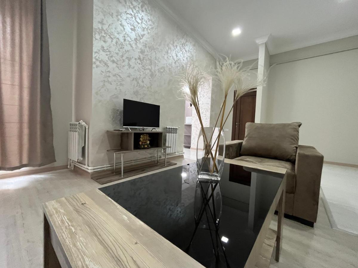 Appartement In Yerevan Exterior foto